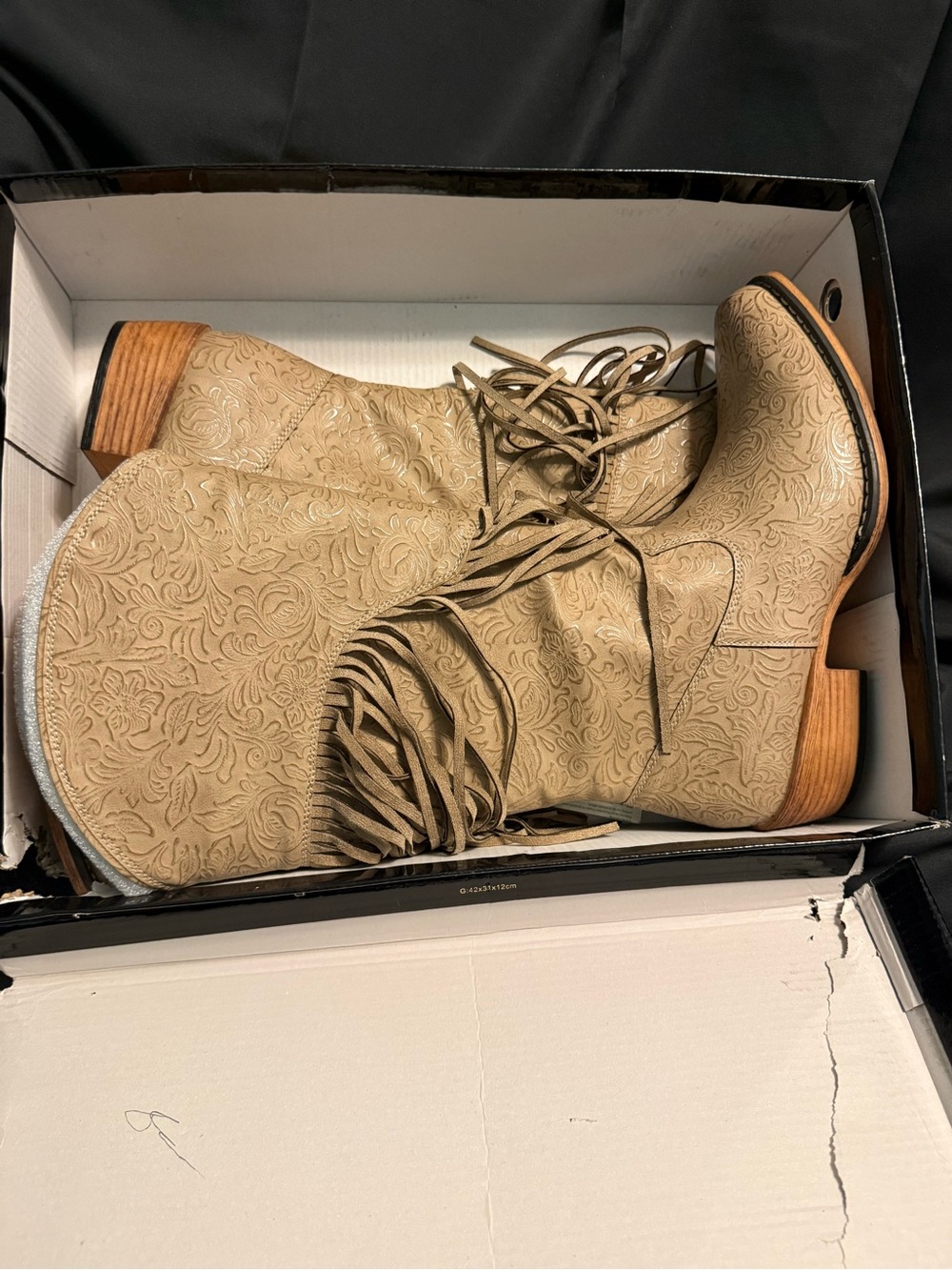 Pierre Dumas Beige Embossed Fringe Lace-Up Western Boots